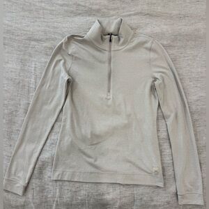 Vuori Women's small. Cream or "bone" Halo Quarter-Zip Pullover